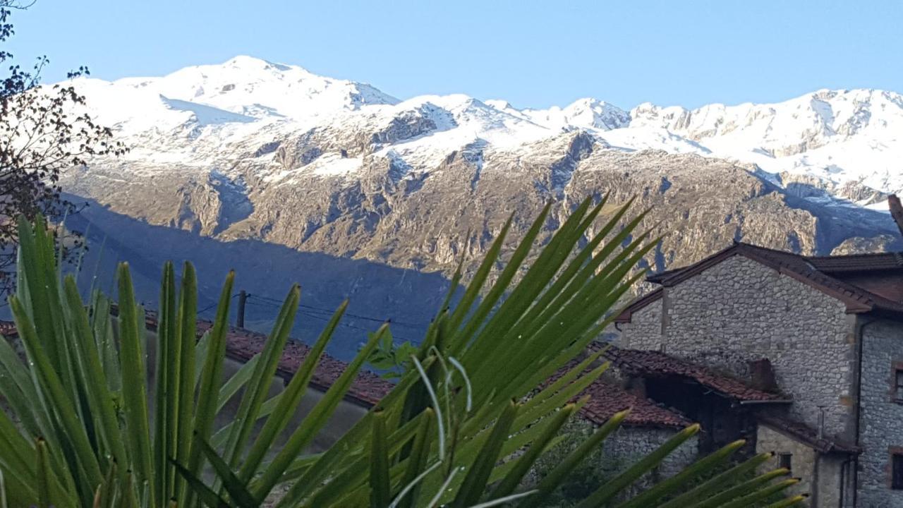 La Casona Del Jou Pension Ortiguero Buitenkant foto