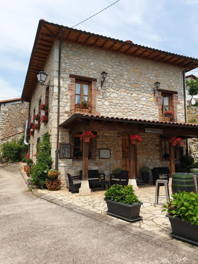La Casona Del Jou Pension Ortiguero Buitenkant foto