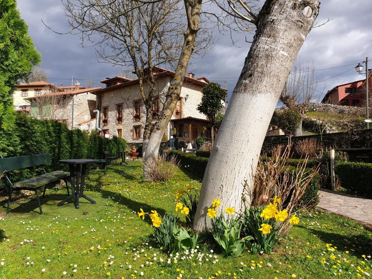 La Casona Del Jou Pension Ortiguero Buitenkant foto