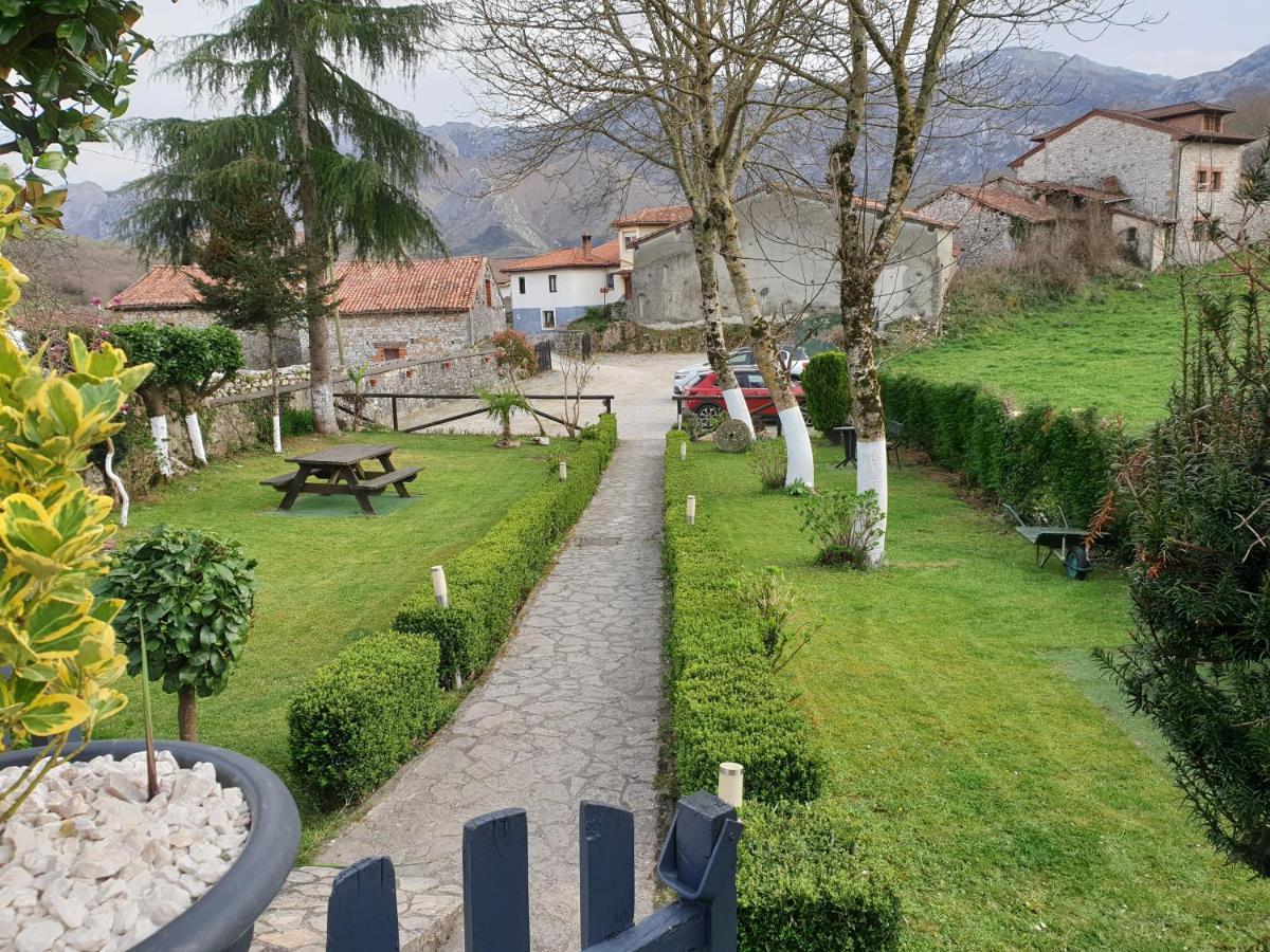 La Casona Del Jou Pension Ortiguero Buitenkant foto